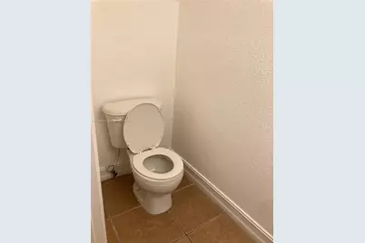 7985 NW 8th St #105A, Miami, FL 33126 - Photo 9