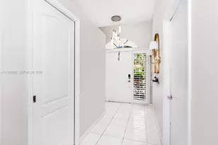 835 NE 17th Way, Fort Lauderdale, FL 33304 - Photo 3