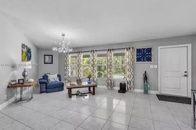 15240 SW 188th St, Miami, FL 33187 - Photo 3