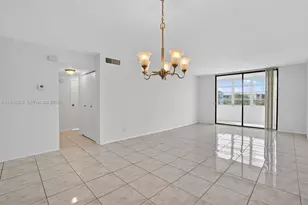 2821 Somerset Dr, Lauderdale Lakes, FL 33311 - Photo 11