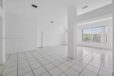 8852 NW 147th Ln, Miami Lakes, FL 33018 - Photo 17