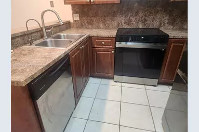 7184 Sportsmans Dr #7184, North Lauderdale, FL 33068 - Photo 9