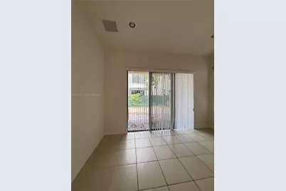 9776 W 34th Ave, Hialeah, FL 33018 - Photo 19
