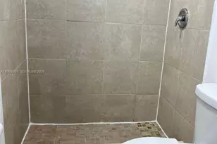 7200 NW 179th St, Hialeah, FL 33015 - Photo 19