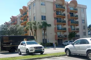 9360 Fontainebleau Blvd, Miami, FL 33172 - Photo 13