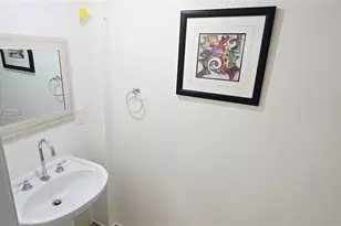 6917 Collins Ave, Miami Beach, FL 33141 - Photo 15