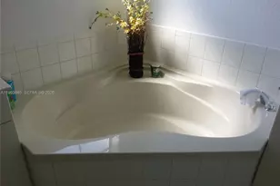 11050 NW 86th Terrace, Doral, FL 33178 - Photo 9