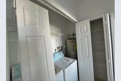 2740 SE 15th Rd #20, Homestead, FL 33035 - Photo 9