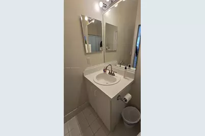 7950 NW 20th St, Pembroke Pines, FL 33024 - Photo 17