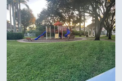 7950 NW 20th St, Pembroke Pines, FL 33024 - Photo 27