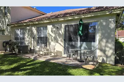 7950 NW 20th St, Pembroke Pines, FL 33024 - Photo 3