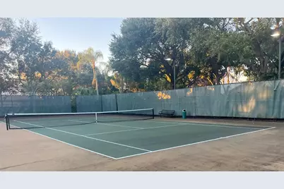 7950 NW 20th St, Pembroke Pines, FL 33024 - Photo 25
