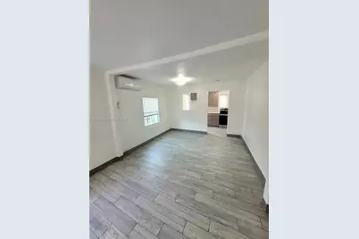 5720 NE Miami Pl, Miami, FL 33137 - Photo 13