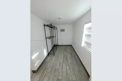 5720 NE Miami Pl, Miami, FL 33137 - Photo 19