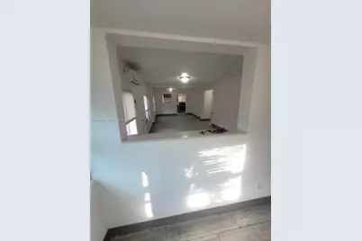 5720 NE Miami Pl, Miami, FL 33137 - Photo 23