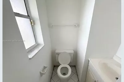 7900 S Colony Cir S #303, Tamarac, FL 33321 - Photo 5