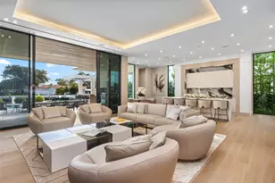 2560 Del Lago Dr, Fort Lauderdale, FL 33316 - Photo 7