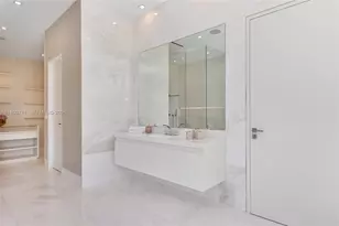 2560 Del Lago Dr, Fort Lauderdale, FL 33316 - Photo 41