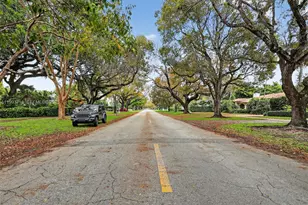 3258 Riviera Dr, Coral Gables, FL 33134 - Photo 37