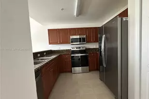 11202 NW 83rd St, Doral, FL 33178 - Photo 9