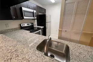 1204 Glenmoor Dr, West Palm Beach, FL 33409 - Photo 5