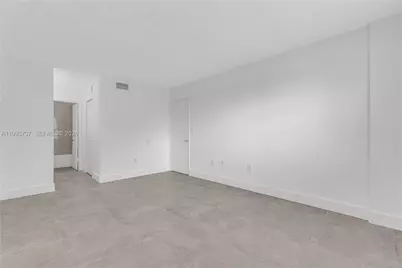 425 W Park Dr #12, Miami, FL 33172 - Photo 25