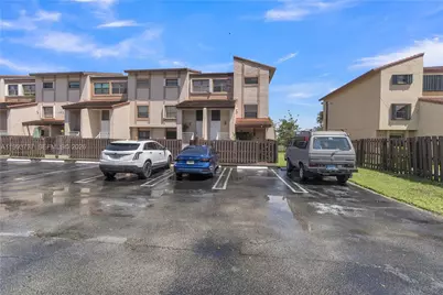 425 W Park Dr #12, Miami, FL 33172 - Photo 33