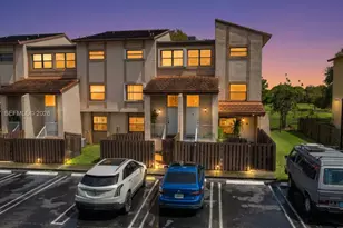 425 W Park Dr, Miami, FL 33172 - Photo 1