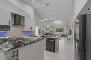 1510 SW 96th Terrace, Davie, FL 33324 - Photo 5