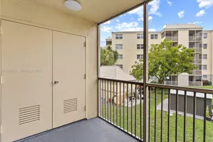 8343 Lake Dr, Doral, FL 33166 - Photo 17