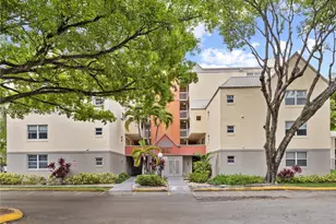 8343 Lake Dr, Doral, FL 33166 - Photo 21