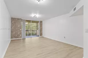 8343 Lake Dr, Doral, FL 33166 - Photo 7