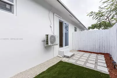 55 SW 13th St #2, Dania Beach, FL 33004 - Photo 17