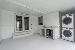 667 E 20th St, Hialeah, FL 33013 - Photo 35