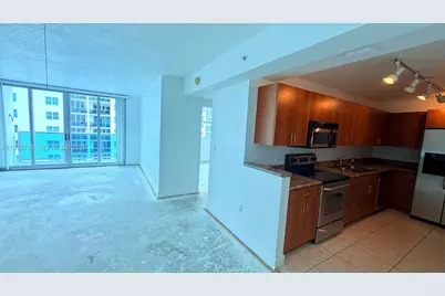 7501 E Treasure Dr #8B, North Bay Village, FL 33141 - Photo 1