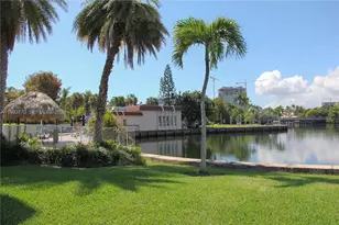 2001 Atlantic Shores Blvd, Hallandale Beach, FL 33009 - Photo 17