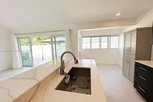 10359 SW 209th Ln, Cutler Bay, FL 33189 - Photo 7