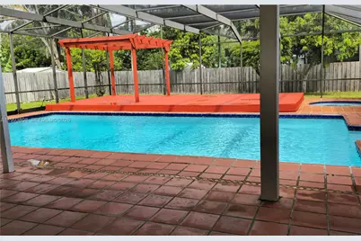 7321 SW 123rd St, Pinecrest, FL 33156 - Photo 1