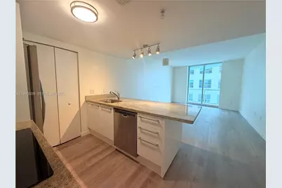 185 SW 7 St #2510, Miami, FL 33130 - Photo 3