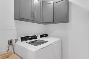 2025 Arch Creek Dr, North Miami, FL 33181 - Photo 23