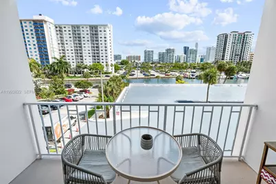 500 Bayview Dr #325, Sunny Isles Beach, FL 33160 - Photo 1