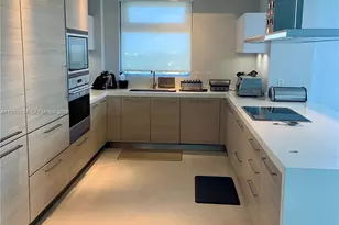 17301 Biscayne Blvd, North Miami Beach, FL 33160 - Photo 9