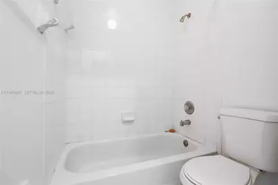 1079 SE 12th Ter, Homestead, FL 33035 - Photo 17