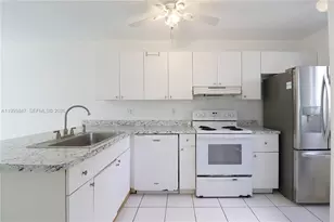 1079 SE 12th Ter, Homestead, FL 33035 - Photo 7