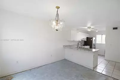 1079 SE 12th Ter, Homestead, FL 33035 - Photo 9