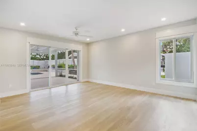 11011 SW 110th Rd, Miami, FL 33176 - Photo 11