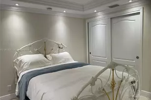 2555 Collins Ave, Miami Beach, FL 33140 - Photo 7