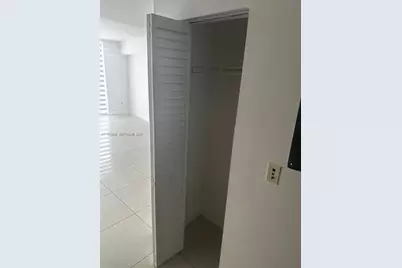 1750 N Bayshore Dr #5008, Miami, FL 33132 - Photo 13