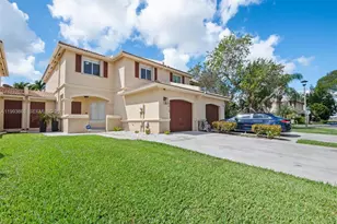 16418 SW 72nd Terrace, Miami, FL 33193 - Photo 1