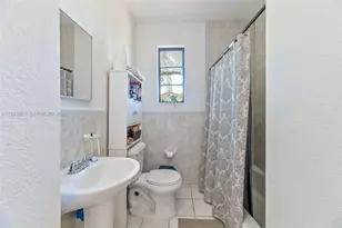 1238 NE 112th St, Miami, FL 33161 - Photo 15